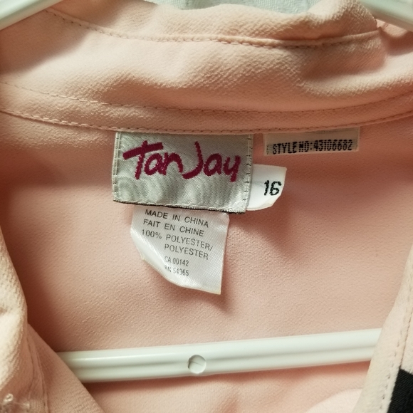 Vintage TanJay Elegant Polyester Pink Blouse with Black Accents In A Size 16 - Picture 4 of 9